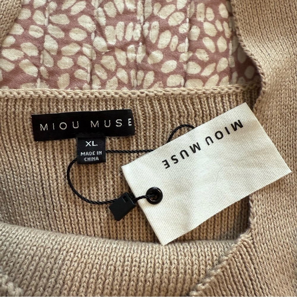 Elegant Tan Knit Mini Dress - Picture 4 of 8